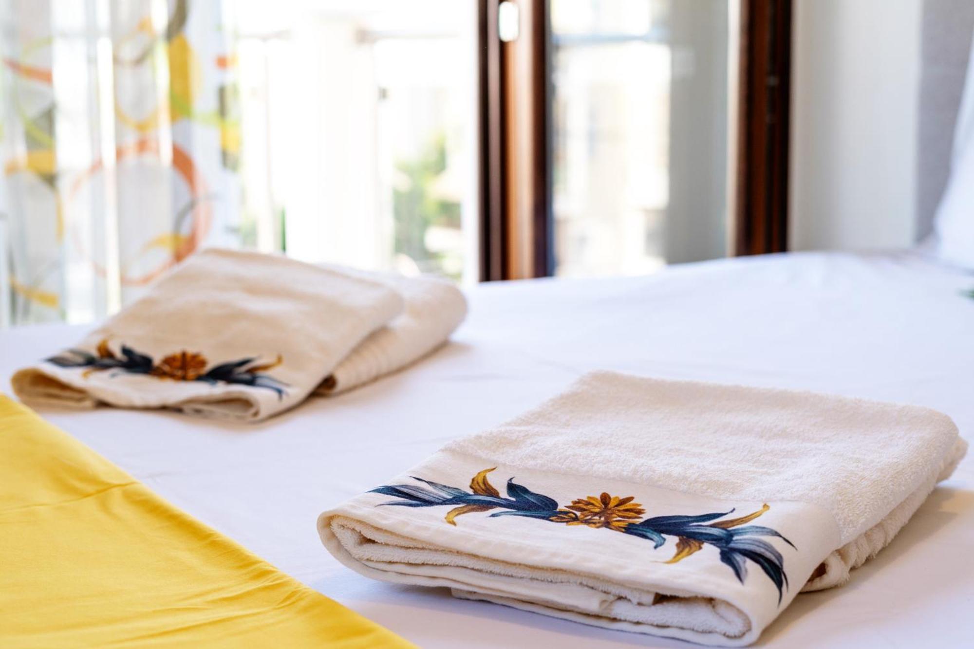 Luxury And Sunny Apartment 250 Mts From The Beach!! Переа Экстерьер фото