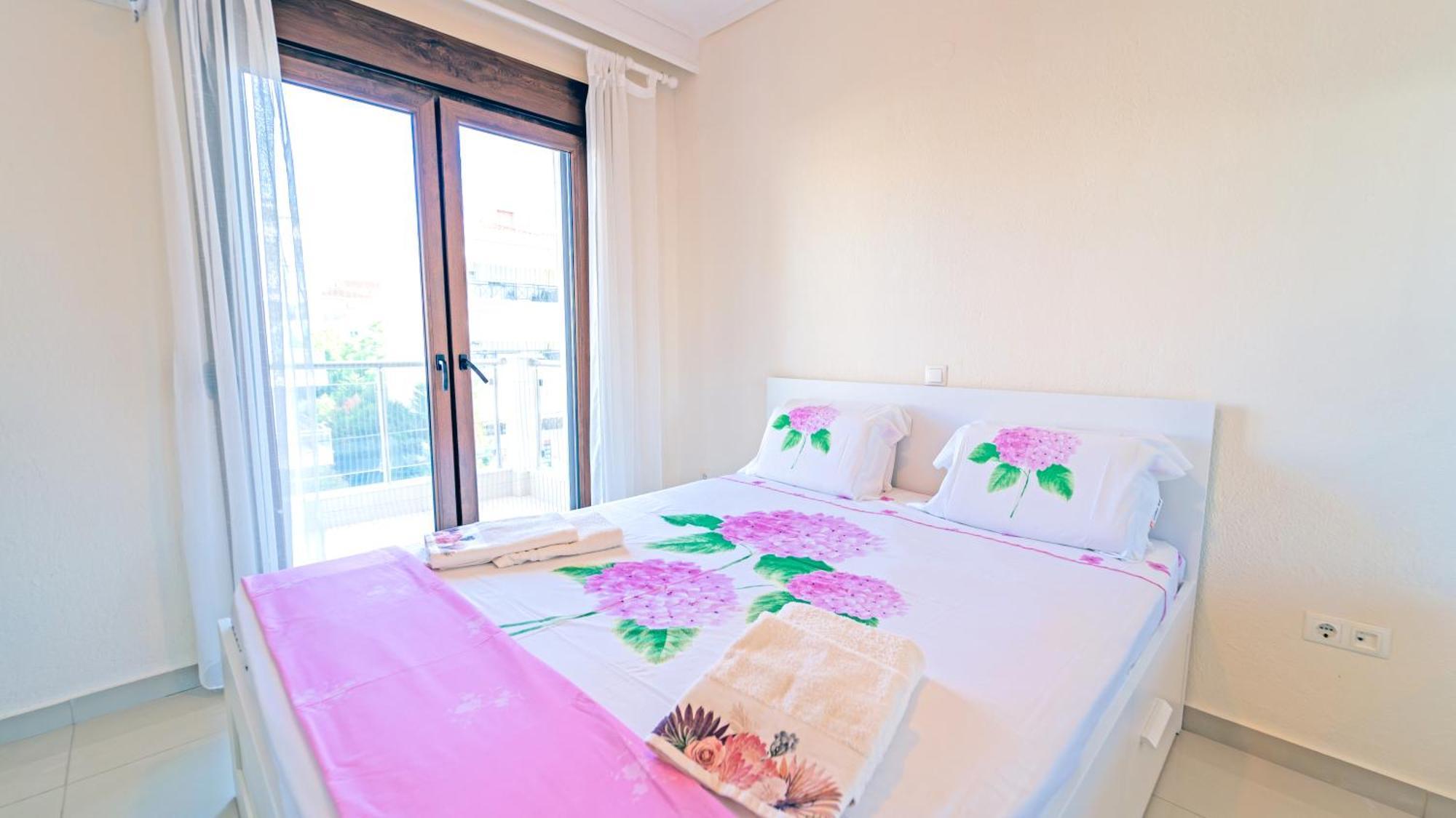 Luxury And Sunny Apartment 250 Mts From The Beach!! Переа Экстерьер фото