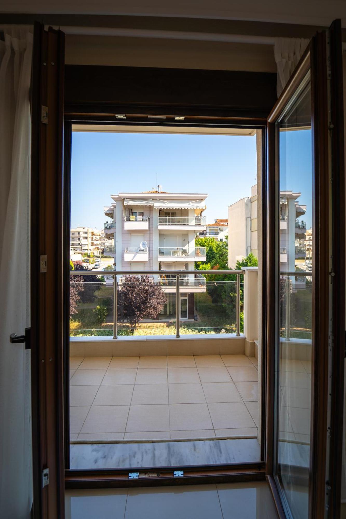 Luxury And Sunny Apartment 250 Mts From The Beach!! Переа Экстерьер фото