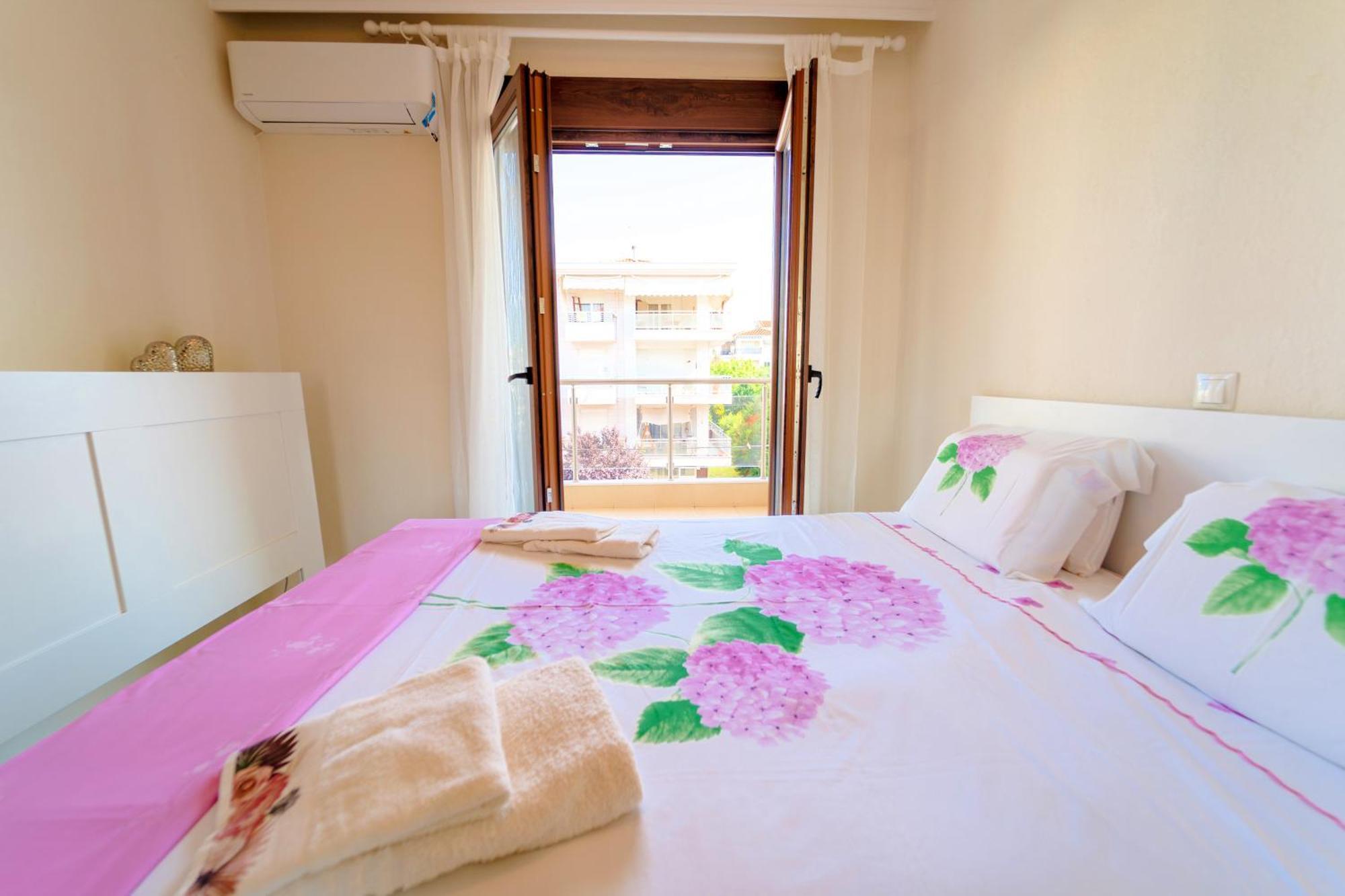 Luxury And Sunny Apartment 250 Mts From The Beach!! Переа Экстерьер фото